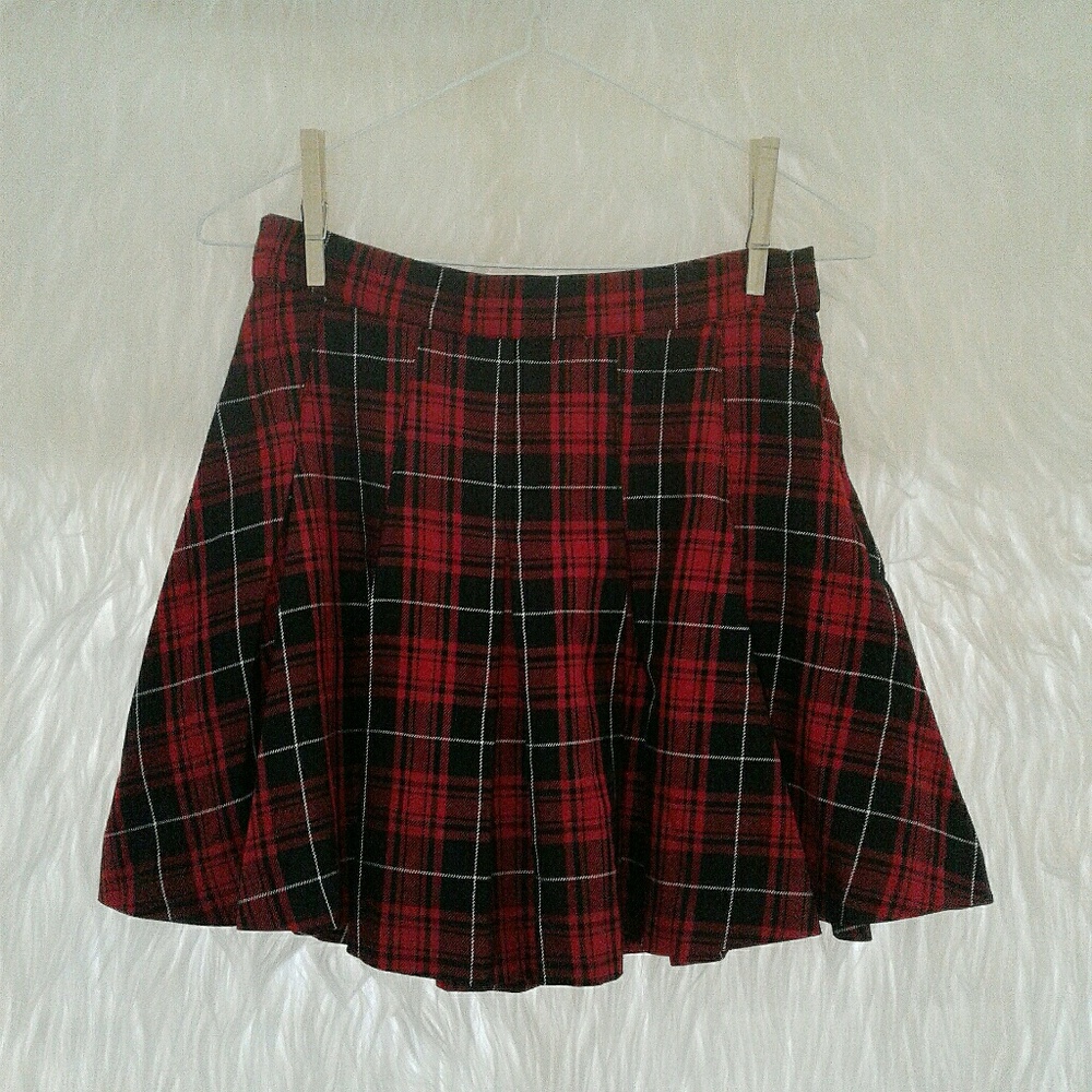 H&M Plaid Mini Skirt With Side Zipper